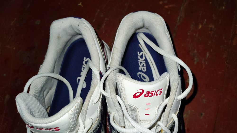 Продам кросовки бу асикс