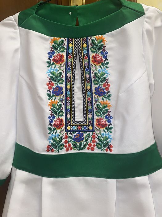 Вишиний костюм, вишиванка розмір 46