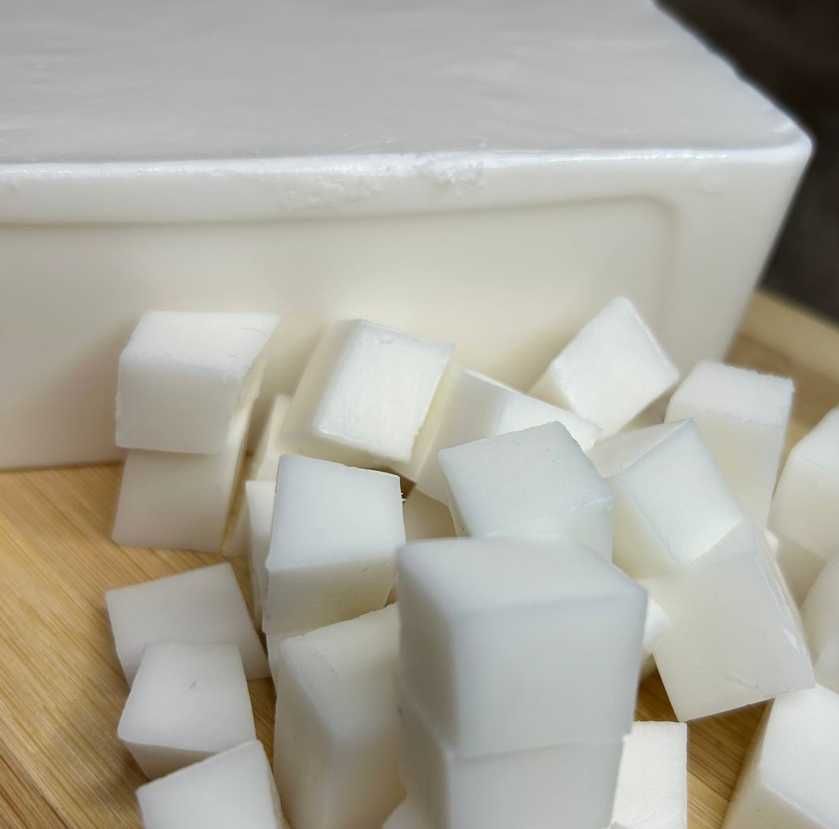 Мильна основа з козячим молоком soap base goats milk