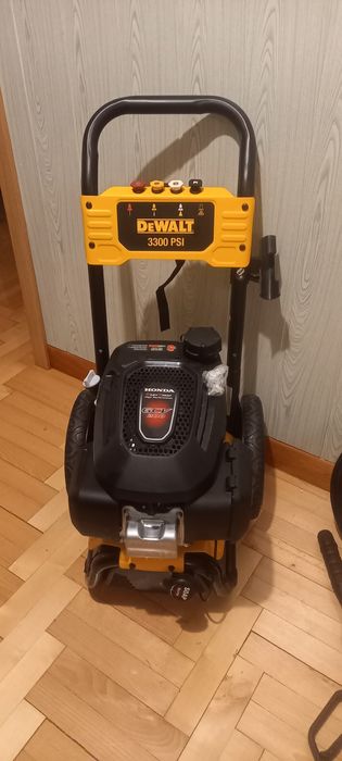 Myjka spalinowa Dewalt 3300 psi