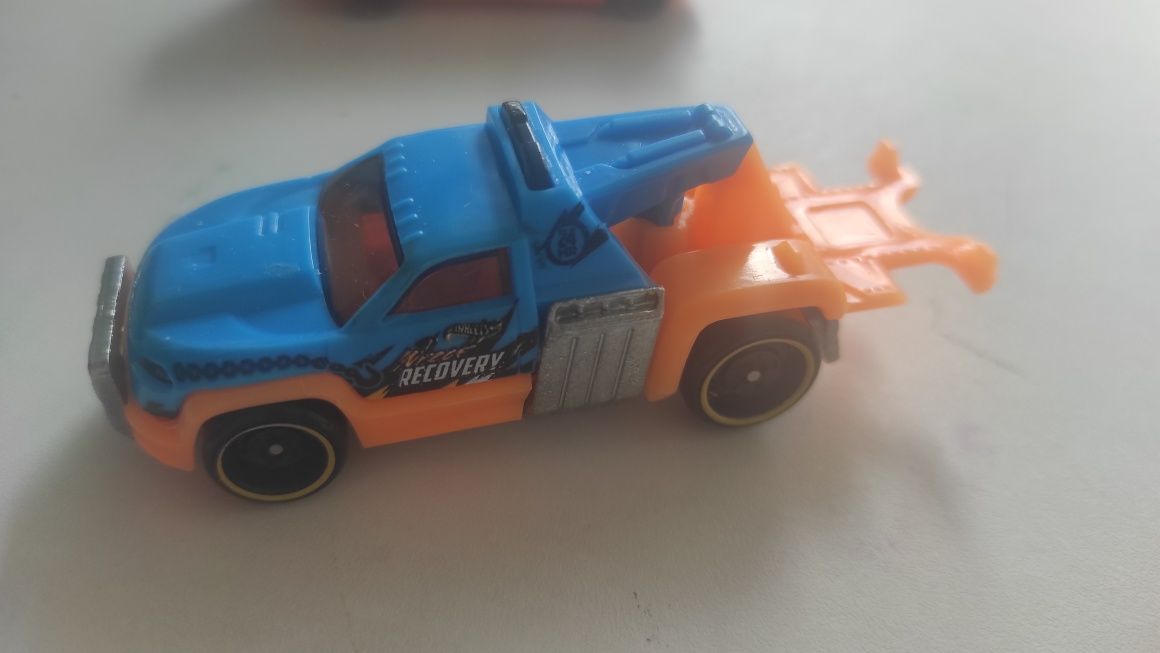 Машинки Hot Wheels