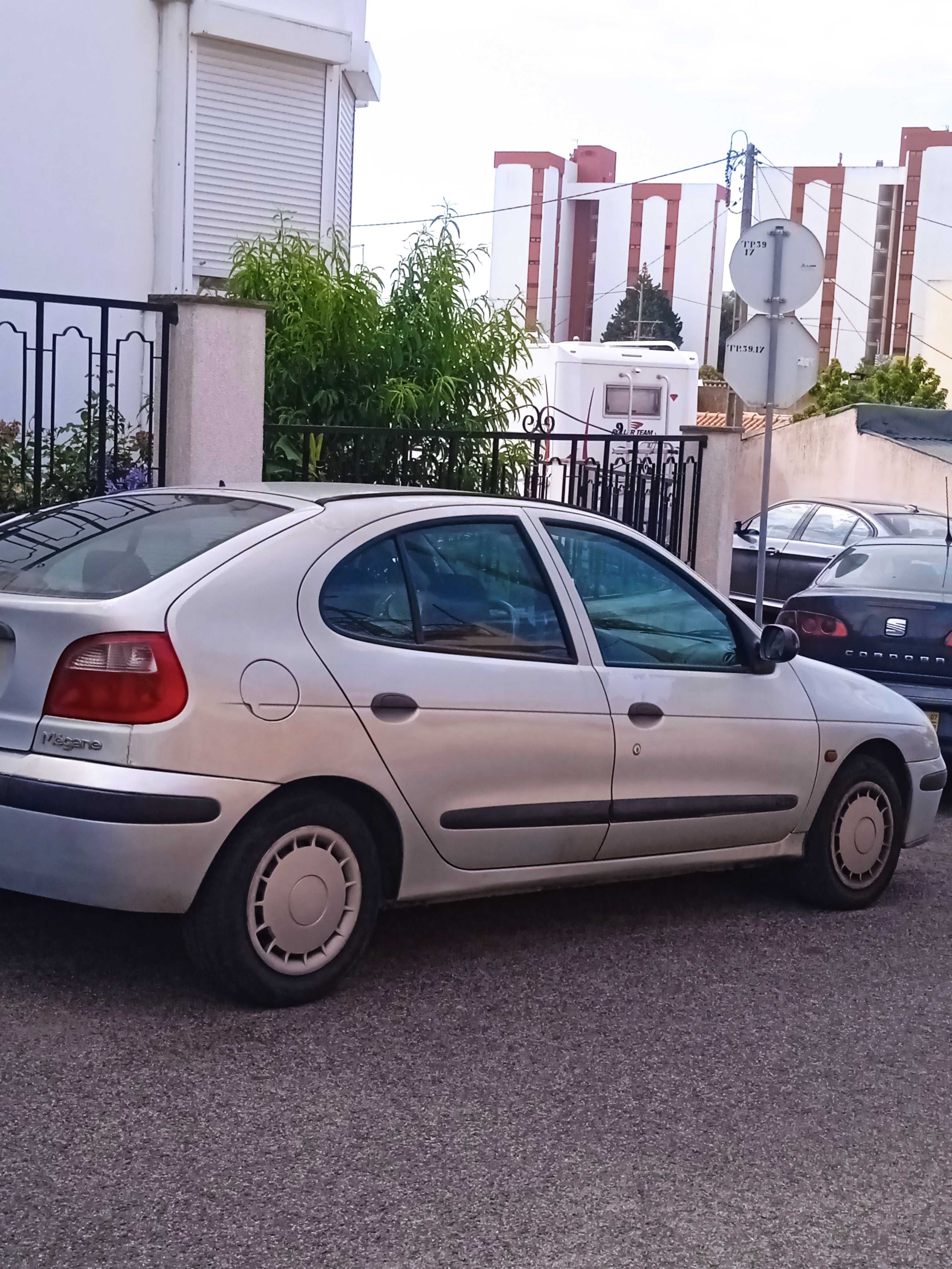 Megane 1.4 16v SÓ Um Proprietário