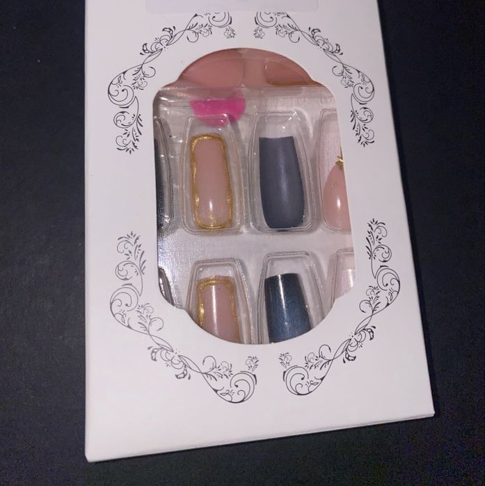 Tipsy sztuczne paznokcie naklejane Press-on