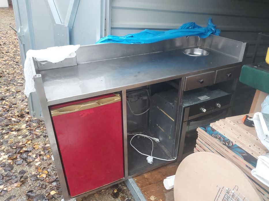 Mobilny stół gastronomiczny ze stali nierdzewnej – 170×60×120 cm