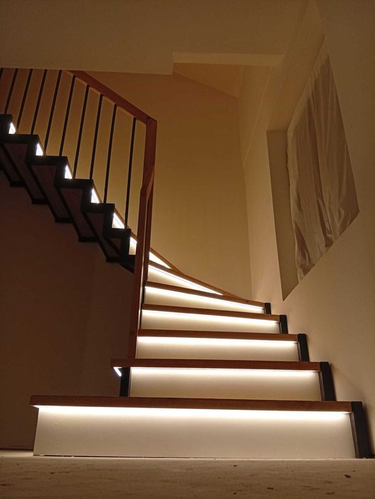 schody drewniane, dąb jesion