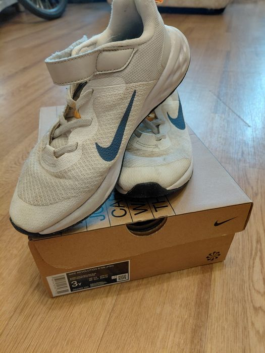 Кросівки  NIKE 35р.