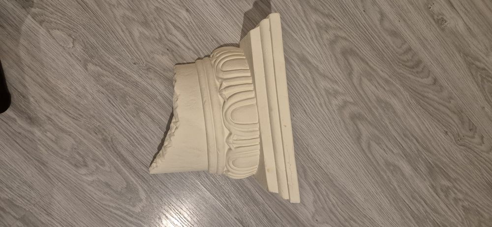 Sprzedam kinkiet gipsowy