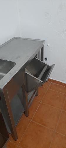 Bancada de inox com lava louça