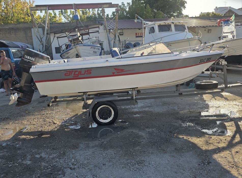 Barco Riamar 4.40 yamaha 60