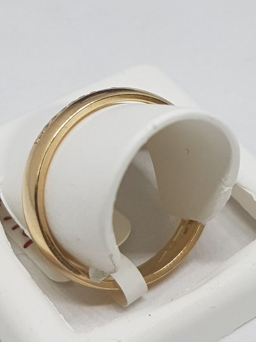 Złota półokrągła obrączka z cyrkoniami złoto 585 Rozmiar 14