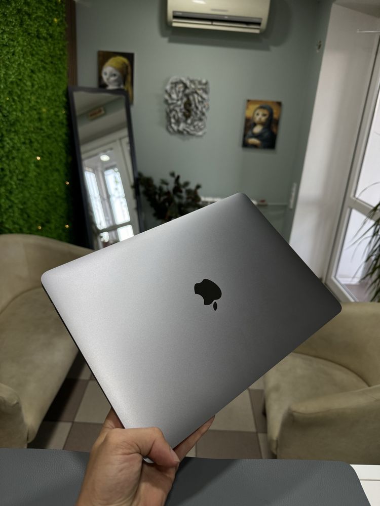 MacBook Air (13-inch 2018), core i5, 8/128, Space Gray