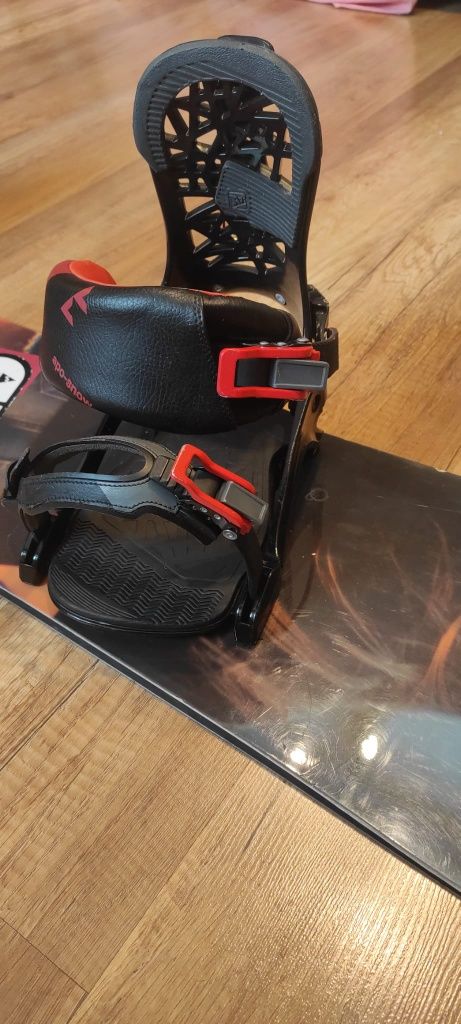 Deska snowboardowa Big O + wiązania Apo Dual 1.0