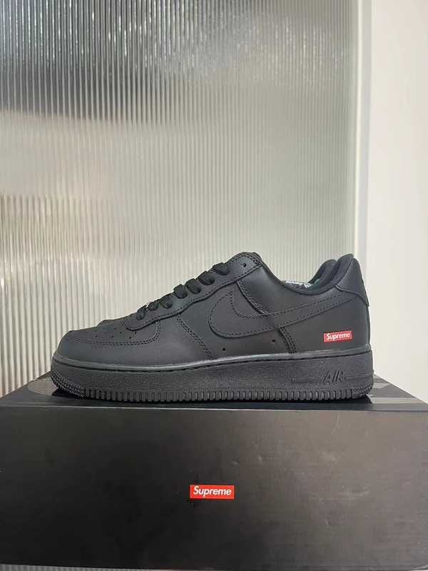 Nike Air Force 1 Low Supreme w kolorze czarnym 40