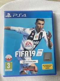 Gra FiFa 19 na Ps4