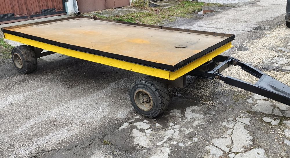 Przyczepa transportowa platforma dwuośka sadownicza