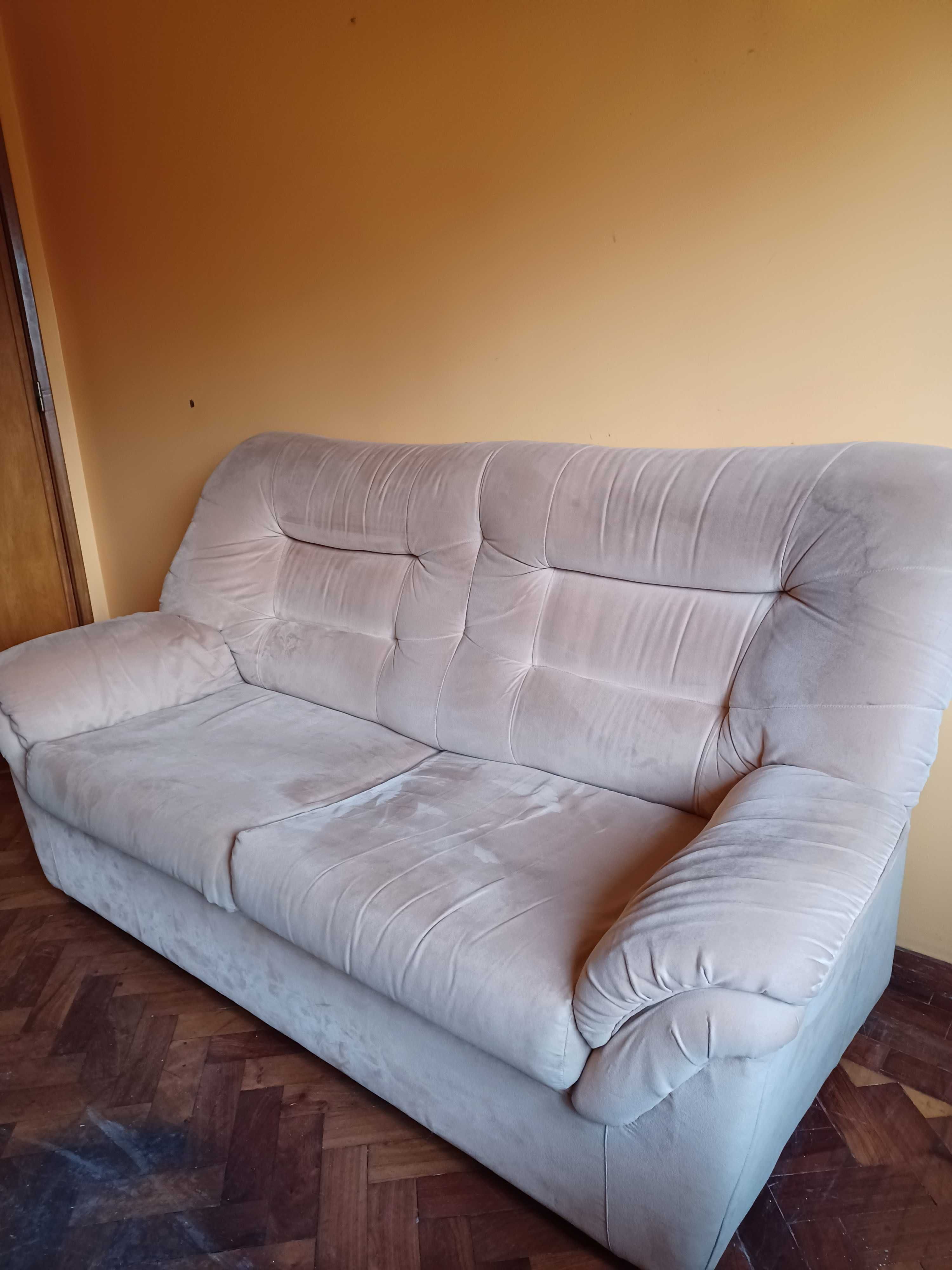 Sofas usados, bom estado