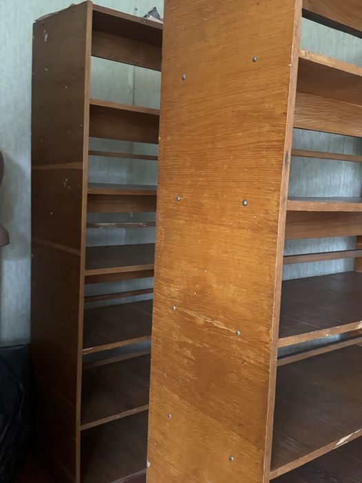 Пррдам стелажі дерев’яні