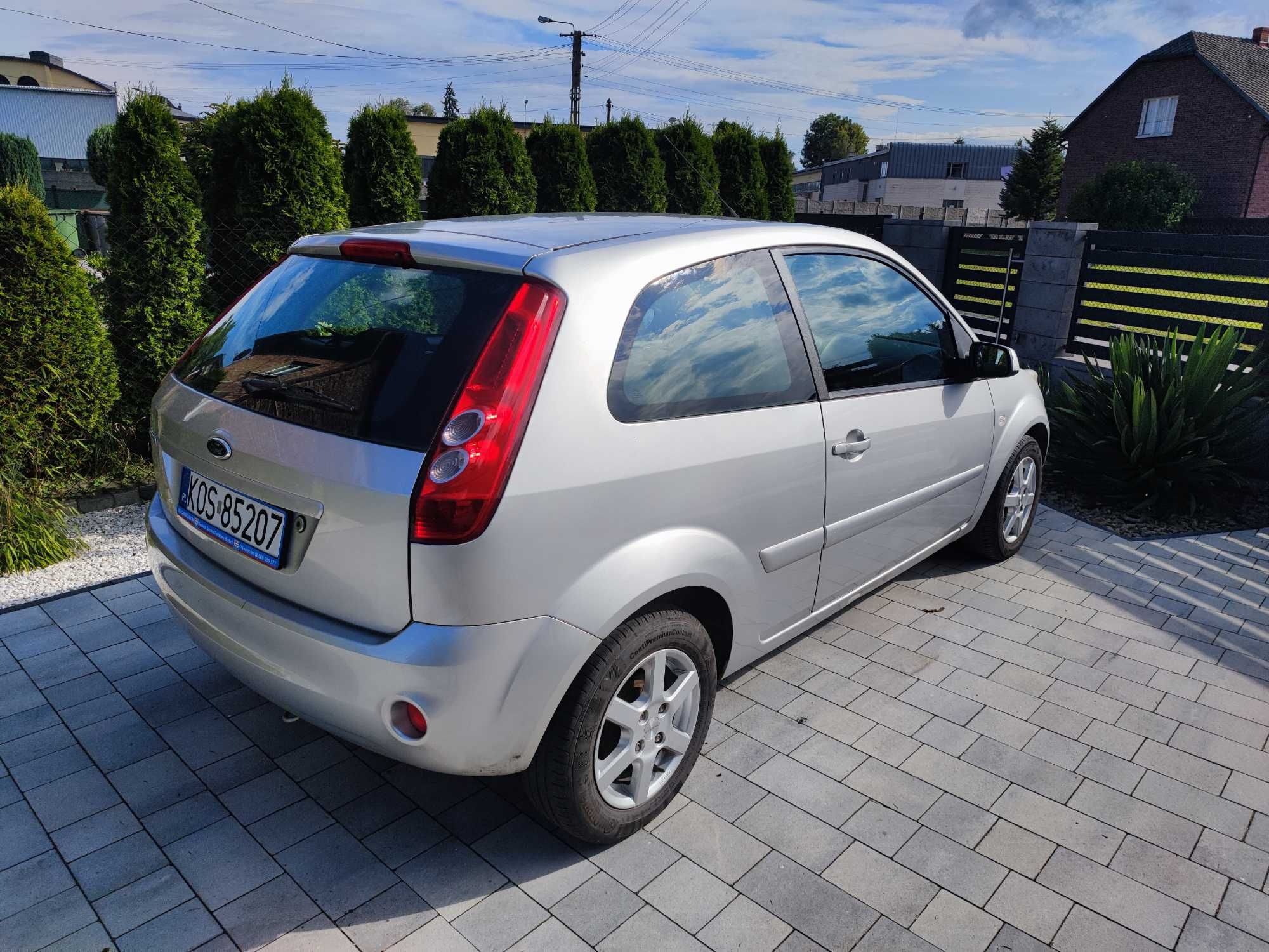 Ford Fiesta Mk6 1.3 Style – 2008 – 69 KM - niedrogi z kompletem kół