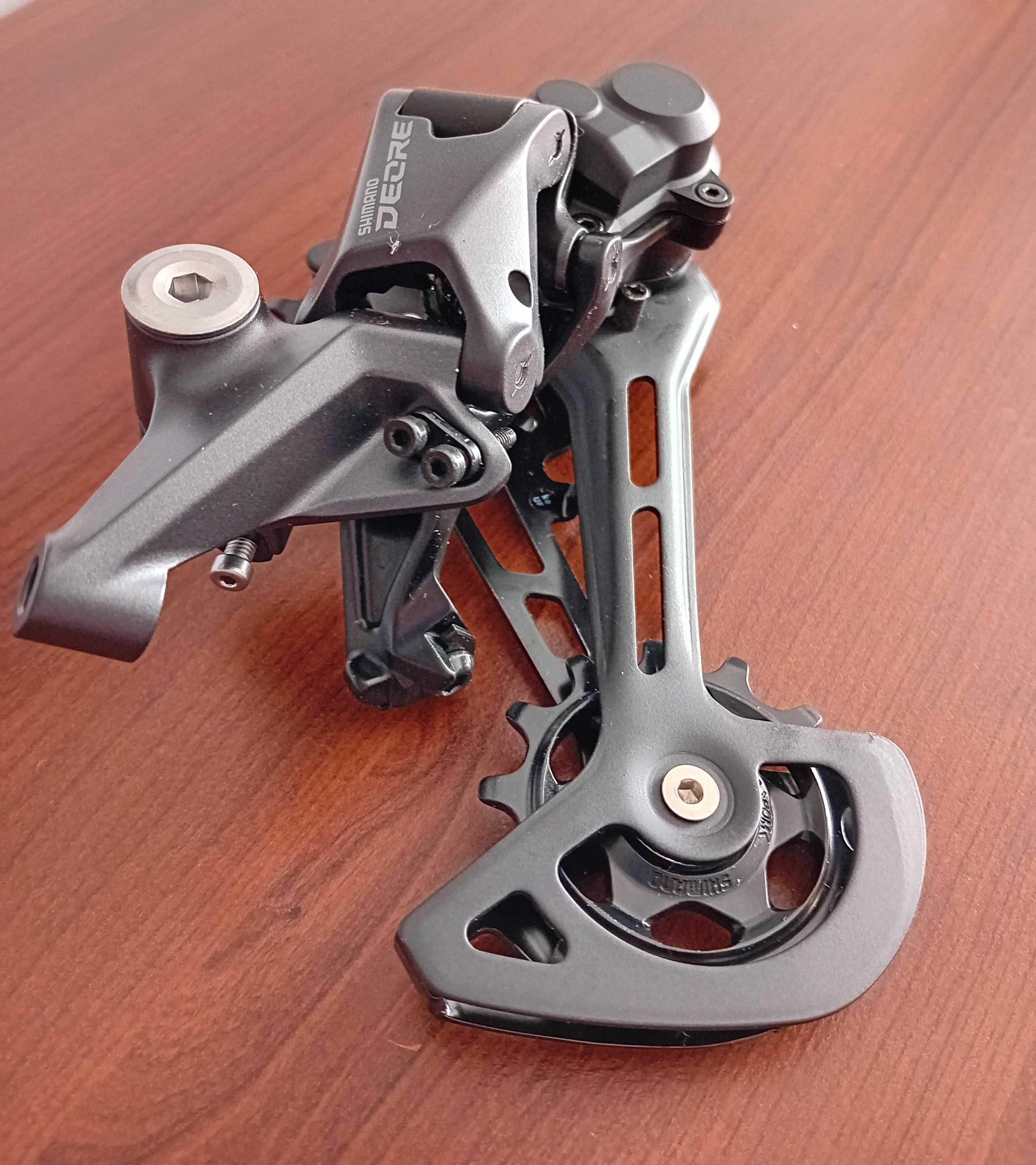 Przerzutka tylna Shimano Deore RD-M5100, SGS, 11-rzędowa / NOWA /.