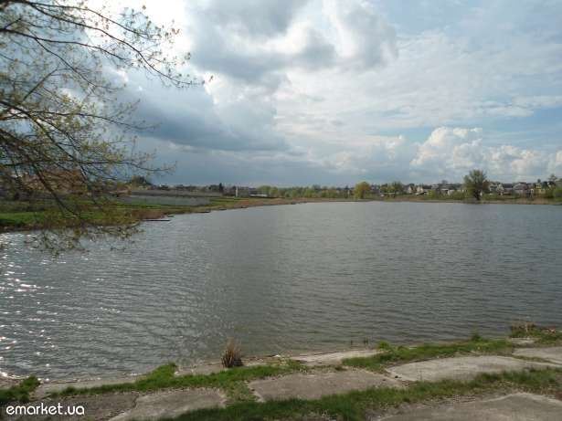 Продам участок 7 соток с видом на озеро в Тарасовке