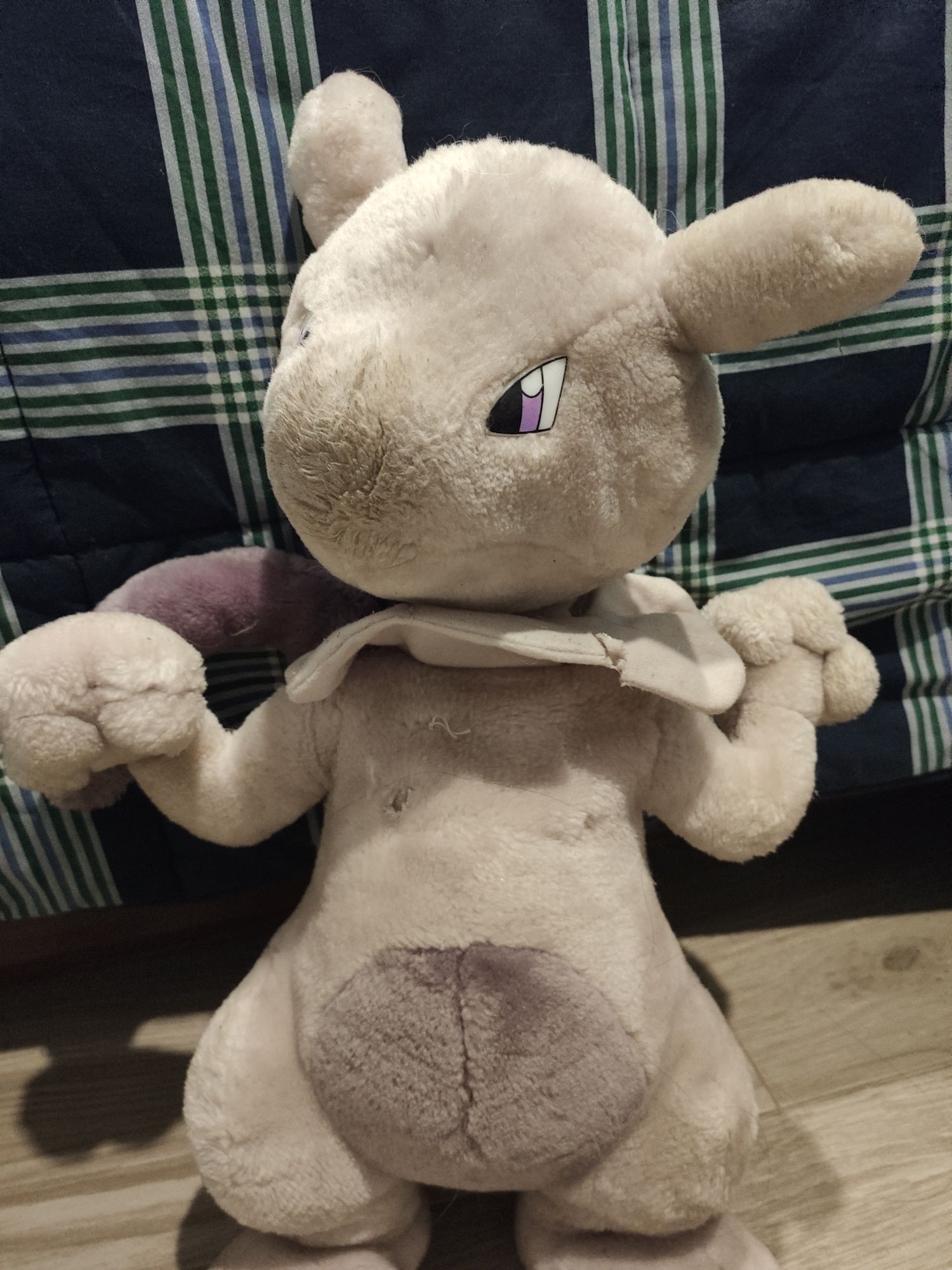 Peluche Mewtwo pokemon oficial da Nintendo