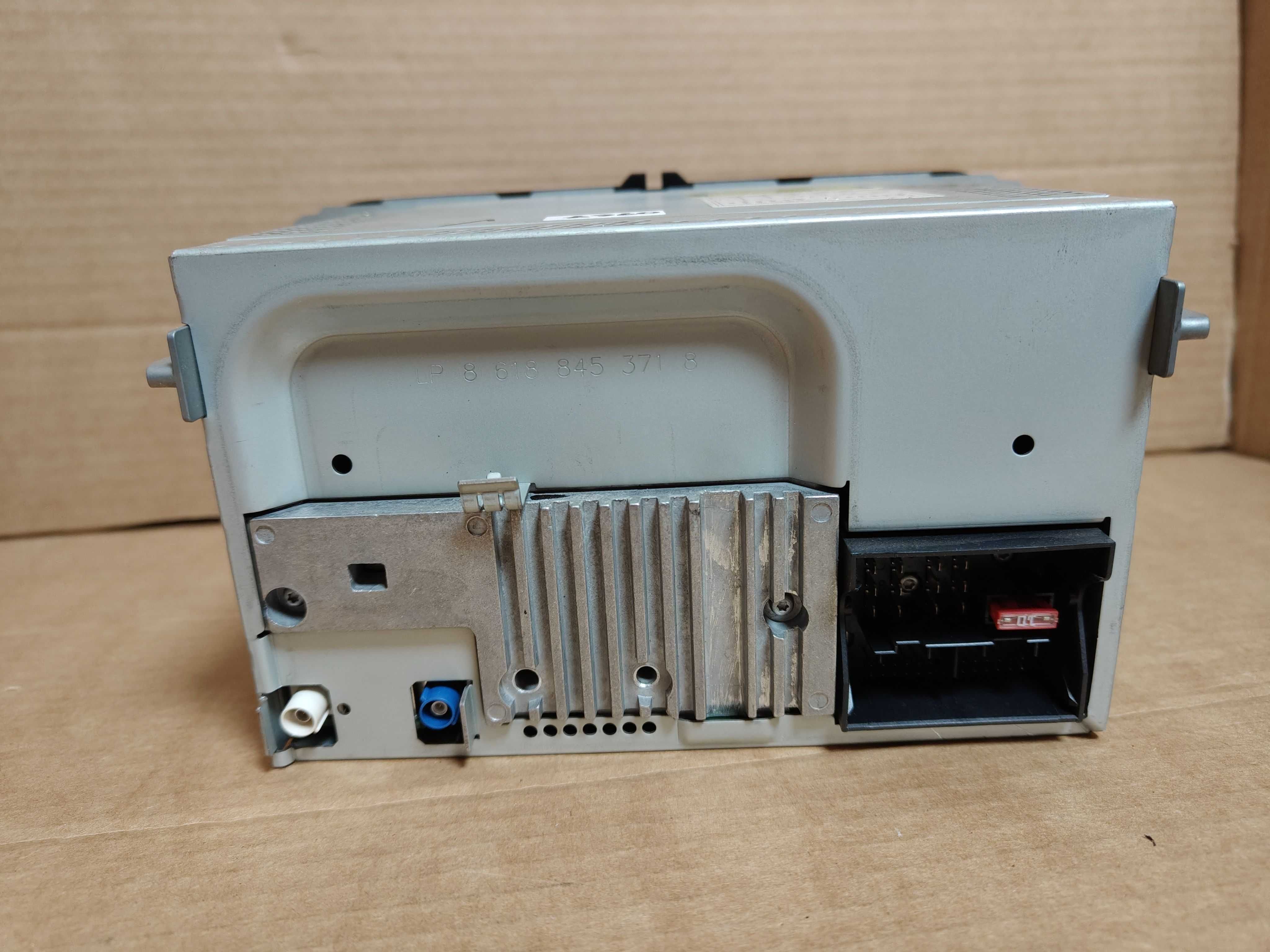 Radio VW RNS 300 Golf 5 Passat B6 Touran Caddy Eos z kodem