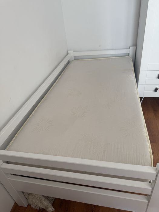 Продаються меблі в дитячу кімнату