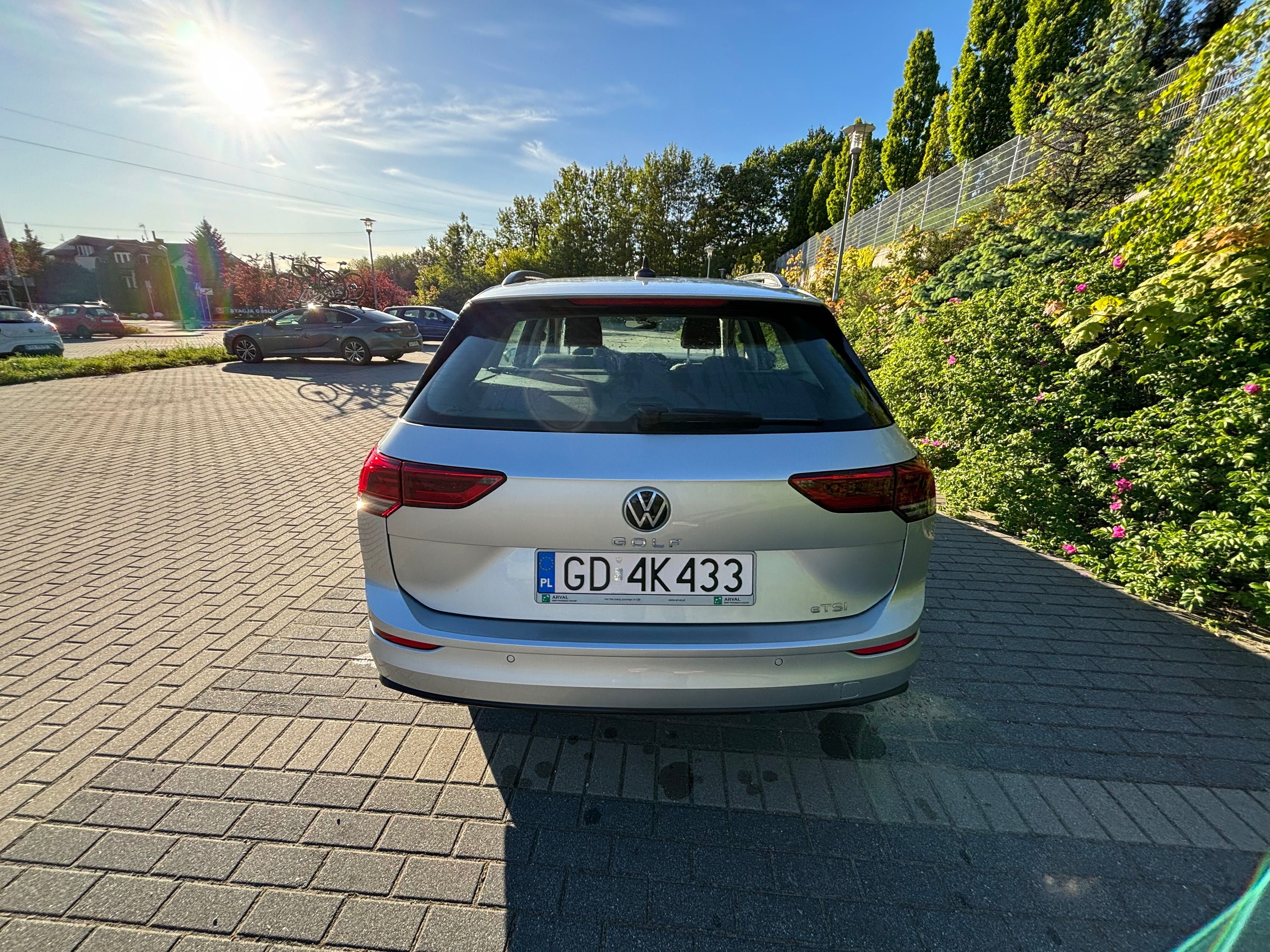 VW Golf 8 1.5 eTSI 2023 niski przebieg zadbany GWARANCJA