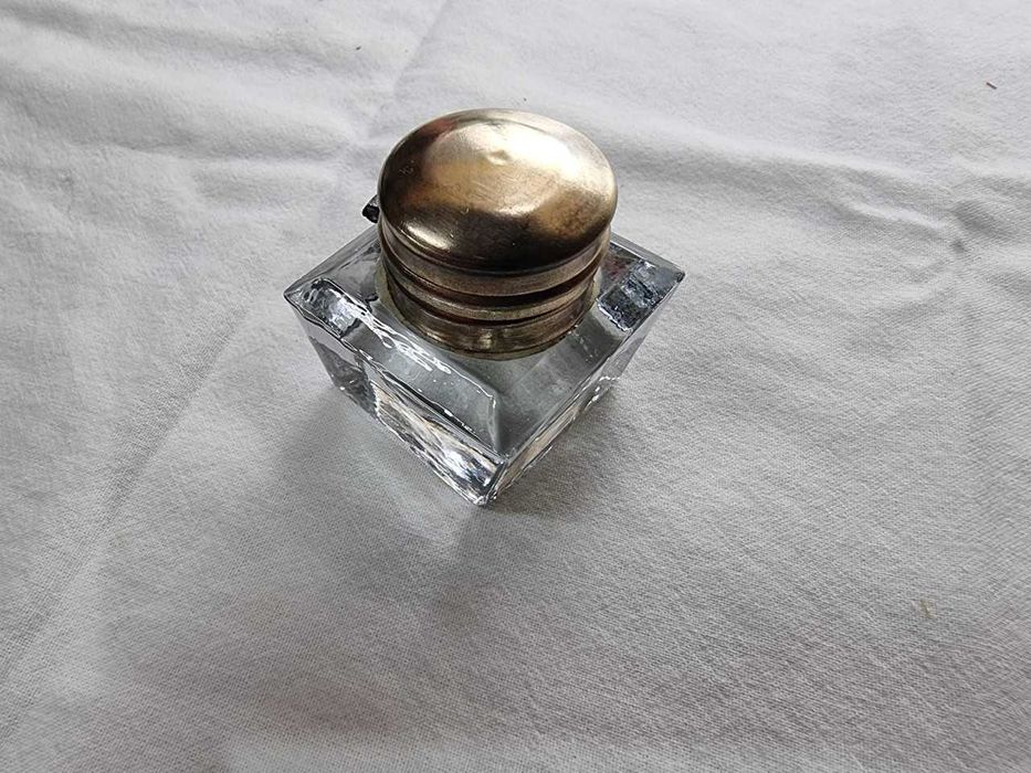 Tinteiro Simples em Vidro e Tampa em Latão