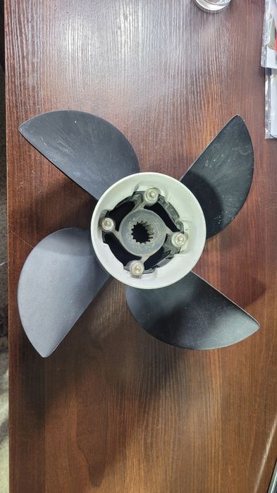 Śruba napędowa nastawna regulowana Honda Yamaha Suzuki Mercury Johnson