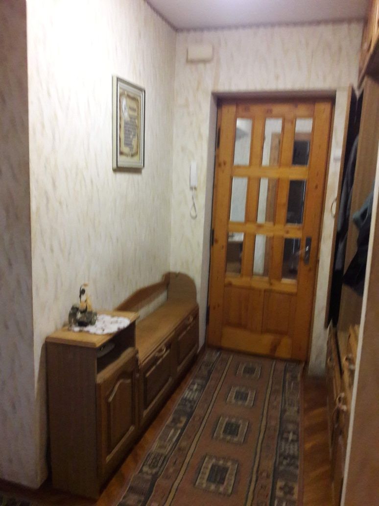 Продам квартиру 3 кімнатну