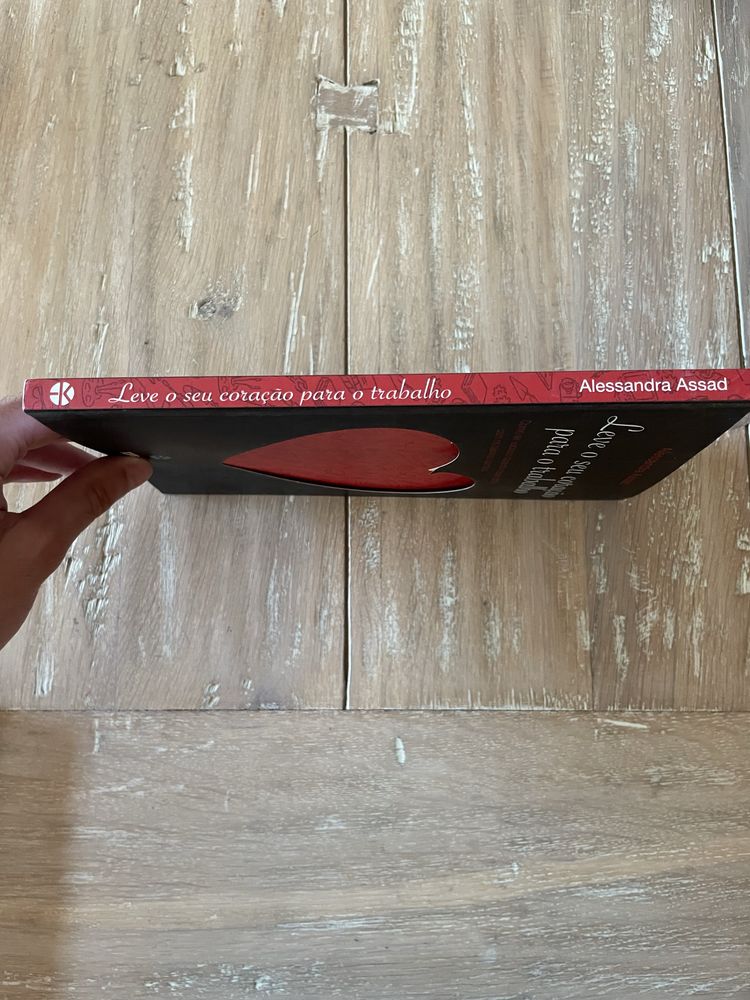 Livro Leva o seu coraçao para o trabalho