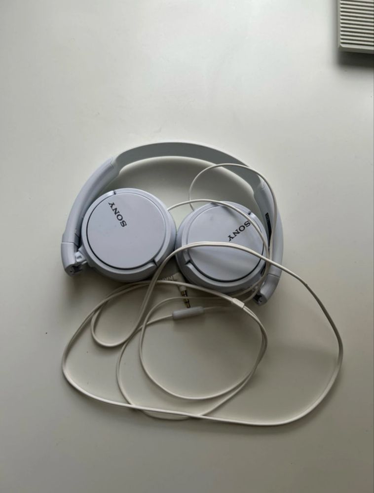 Sluchawki Sony przewodowe