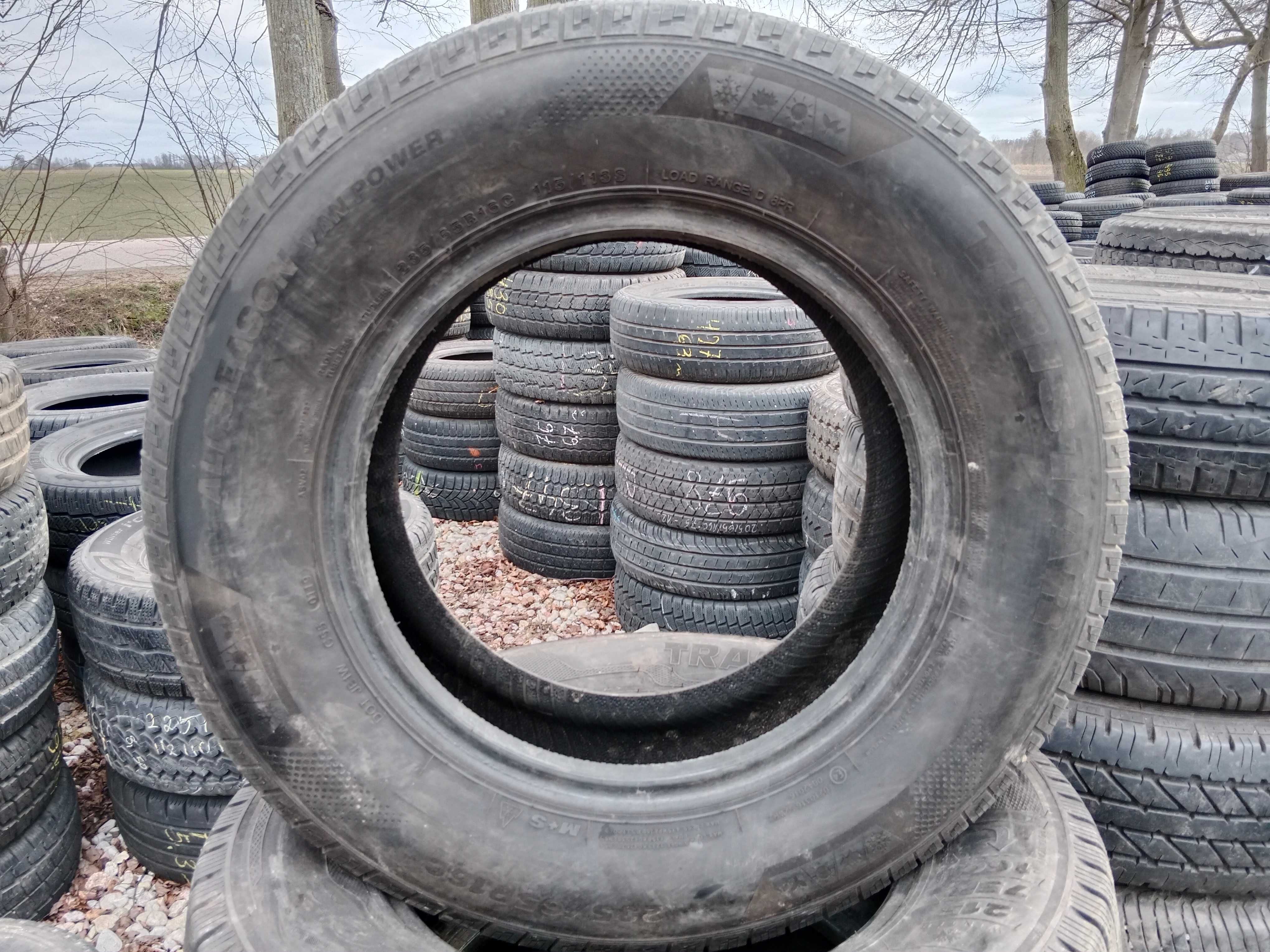 Opona używana całoroczna 235/65R16C Tristar All Season Van Power 1szt.