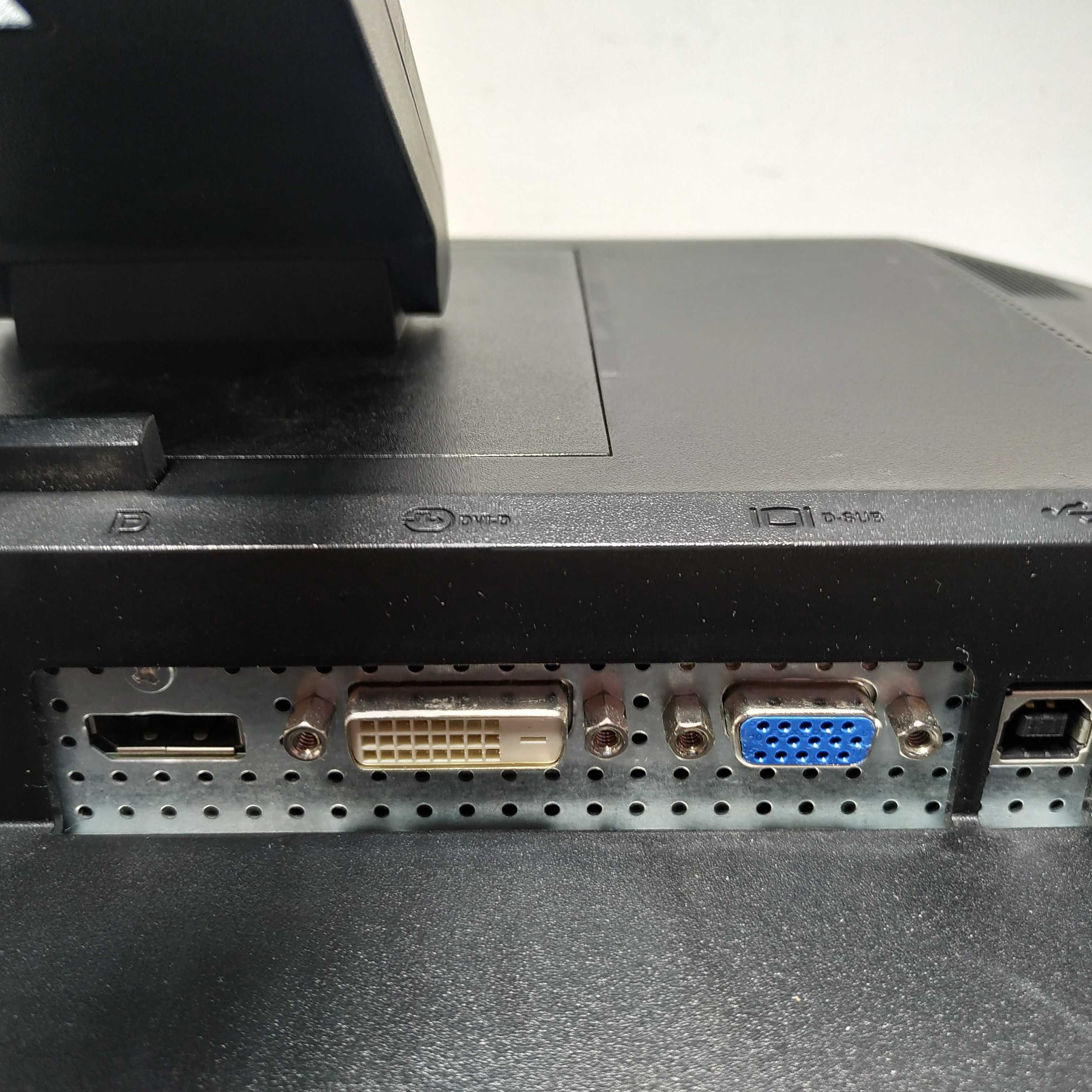 Монітор б/в 22" Dell P2210f (TN / 1680x1050 / DP / DVI / VGA