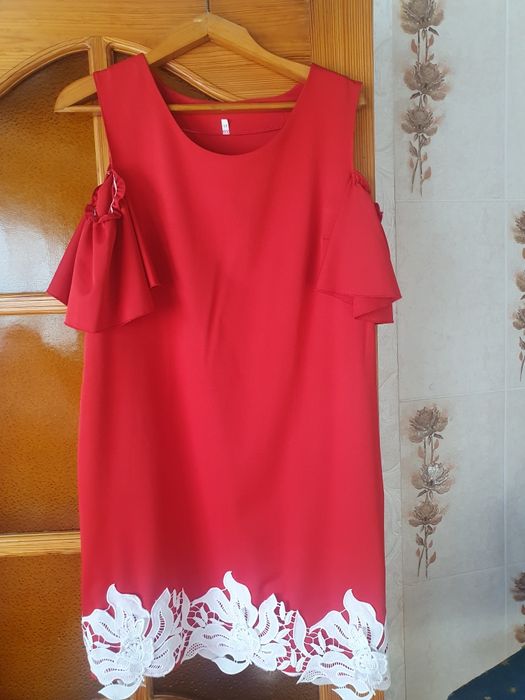 Платье нарядное!