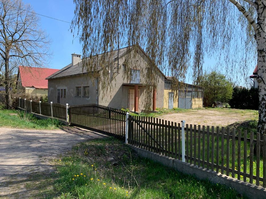 Działka budowlano - usługowa 1360m2 z budynkiem murowanym i halą