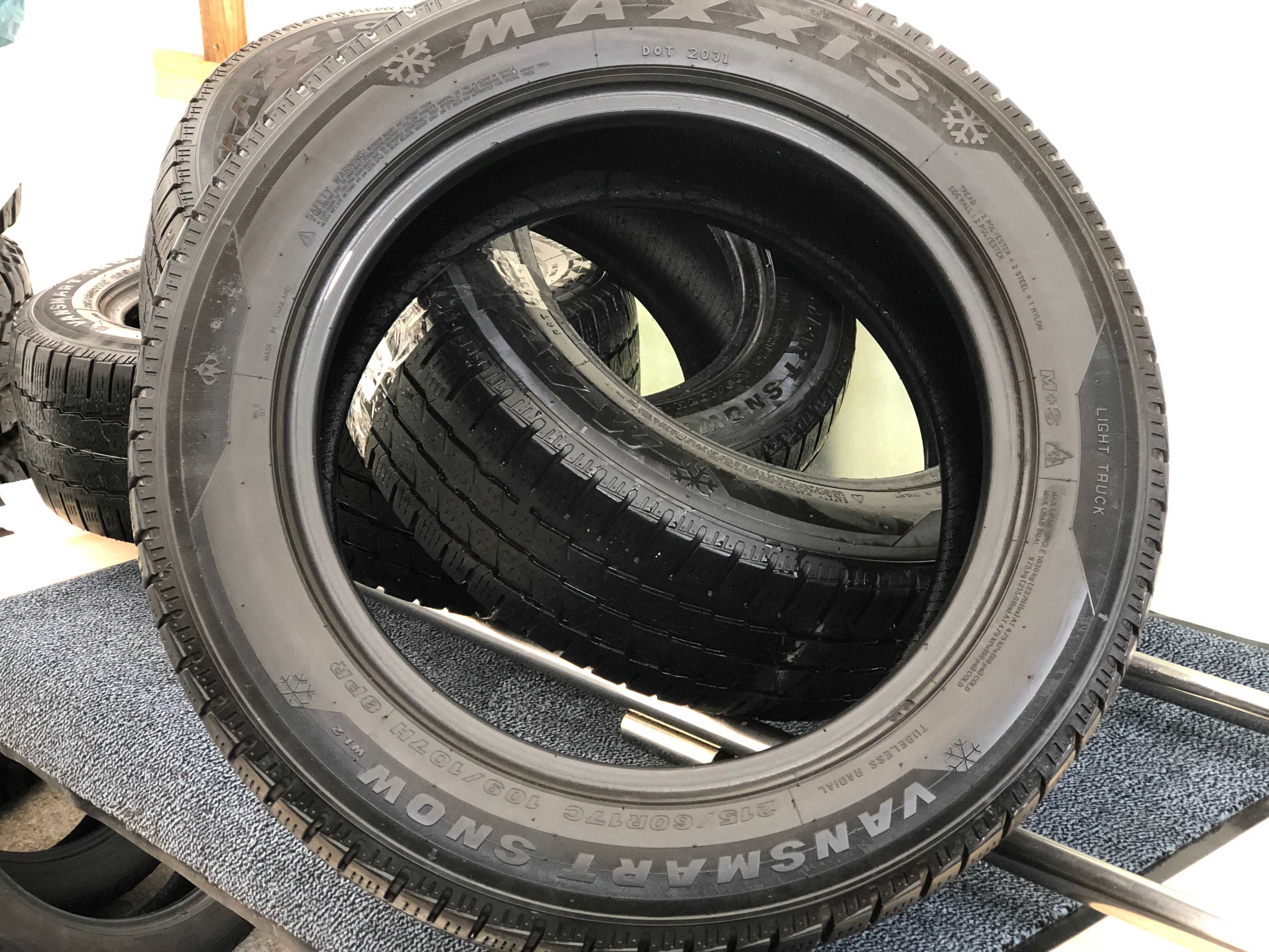 215/60 R17C Maxxis Vansmart Snow