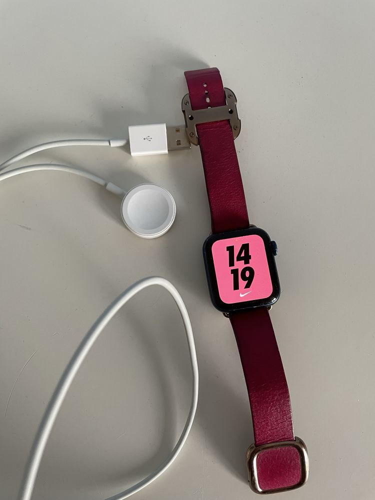 Apple watch Smartwatch 6. Generacji z oryginalnym paskiem i kablem