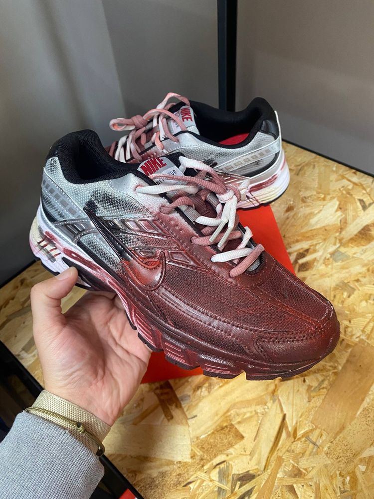 Nike Initiator Custom Red