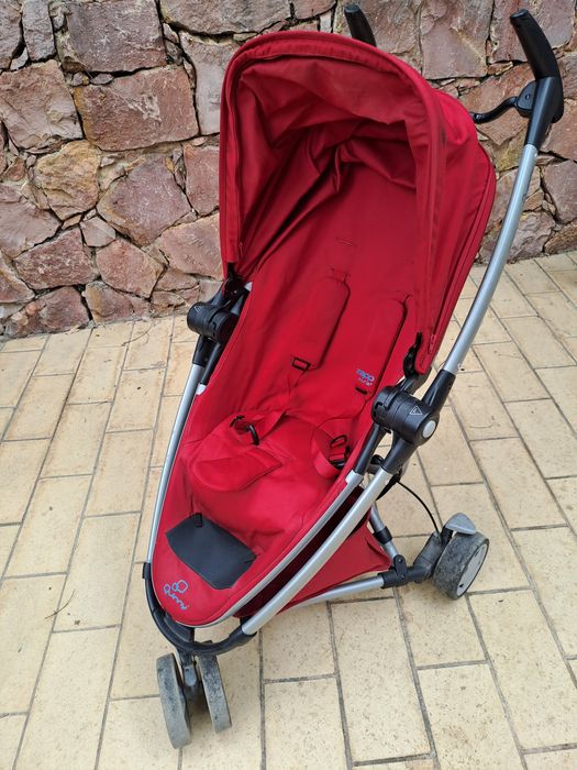 Carrinho de bebé Quinny red