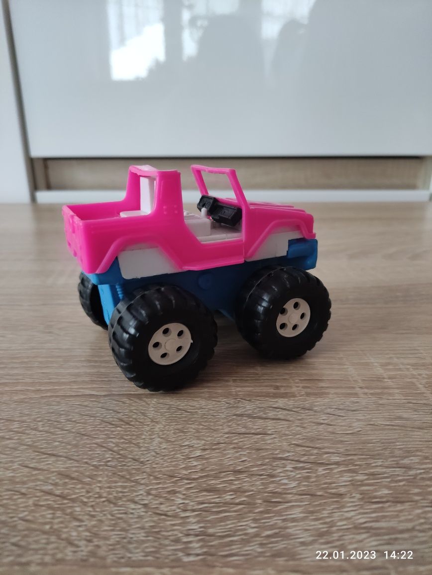 Autko terenowe Toyota terenówka
