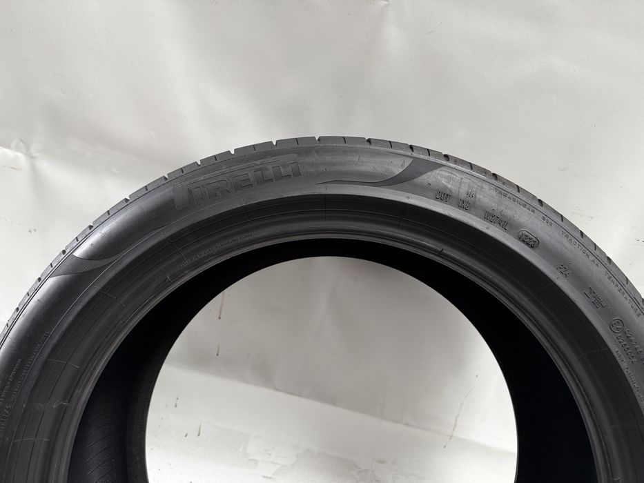 245/45/19 Pirelli P ZERO AO 102Y