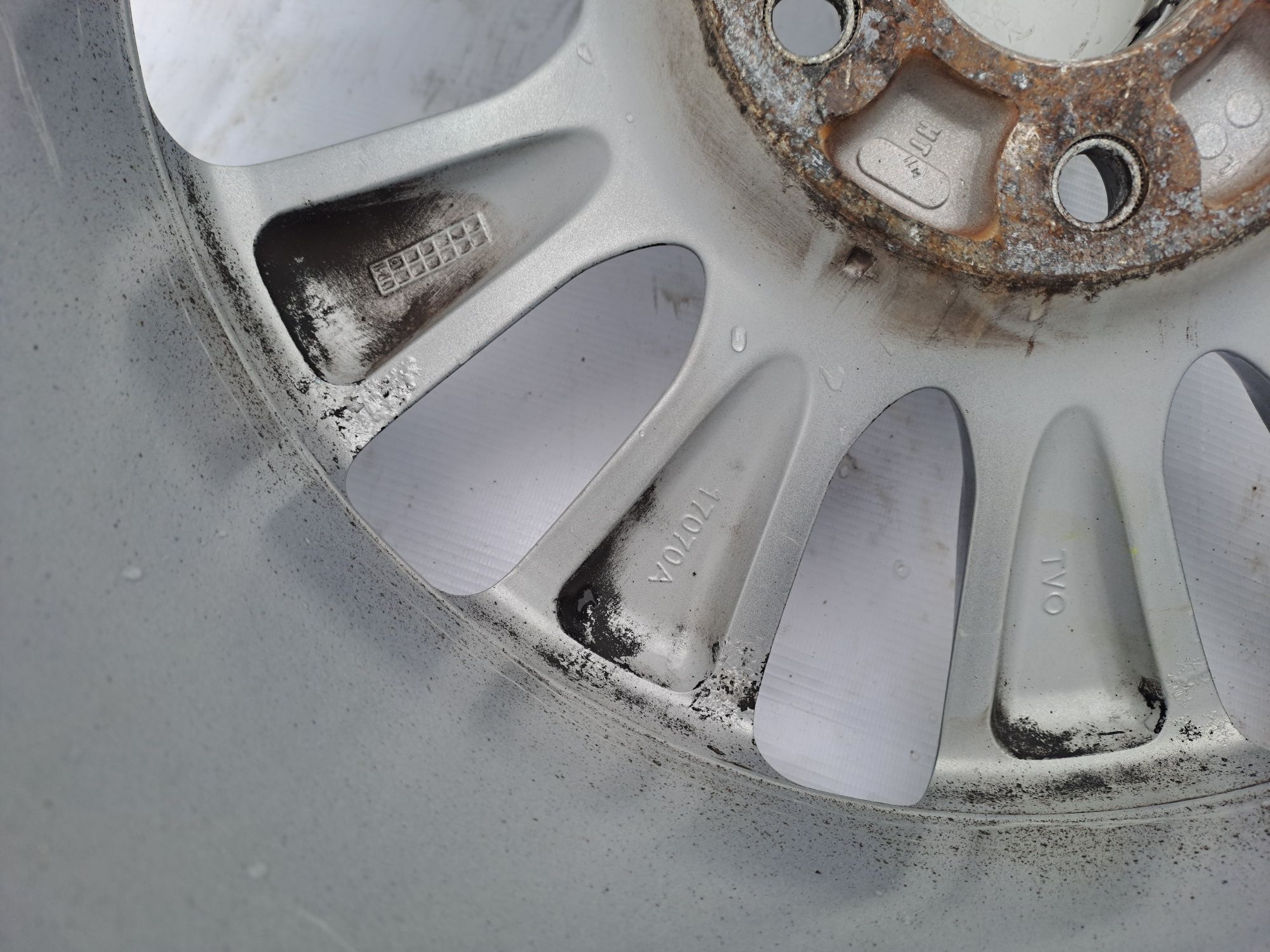 Koła Honda 17cali 5x114.3 et50 z oponami zimowymi 225x45r17