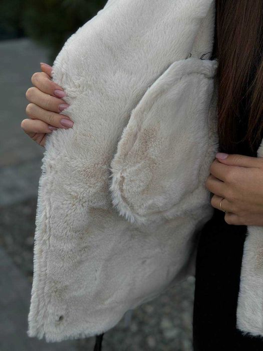 Дублянка з еко-хутром S M L чорна молочне хутро до -10