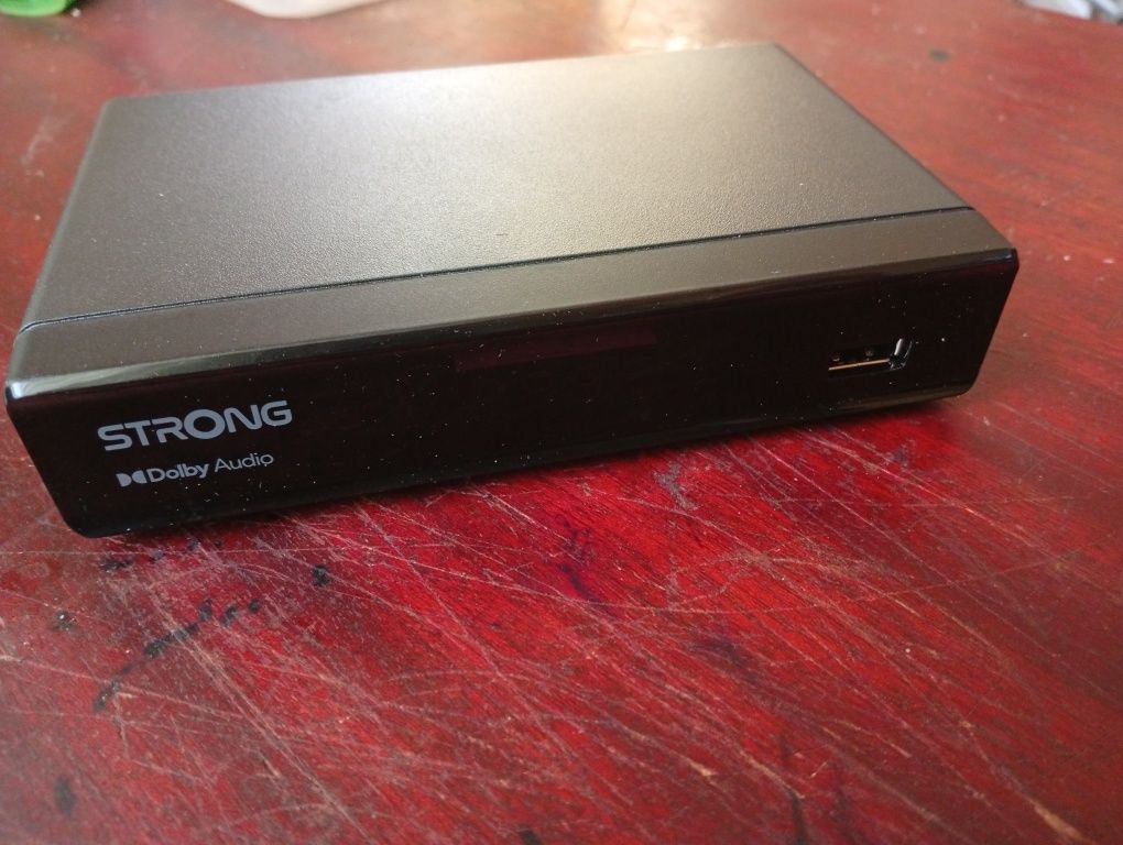 Dekoder DVB-T2 Strong SRT8119 Sprzedam