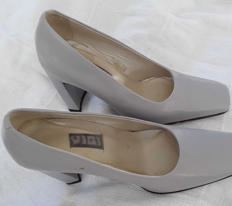 Sapatos cinzentos smi novos 35