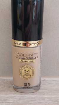 Max Factor facefinity all day flawless w44 warm Ivory