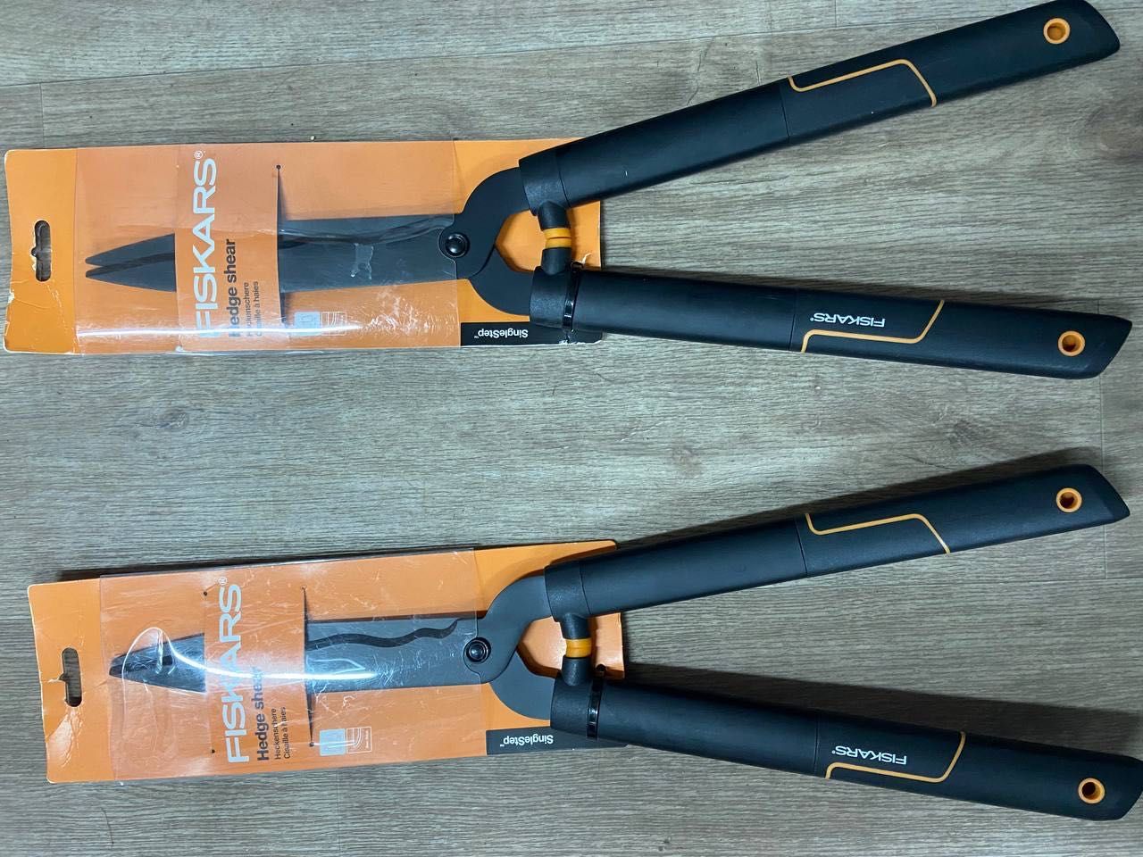 FISKARS кущорізи та сучкорізи