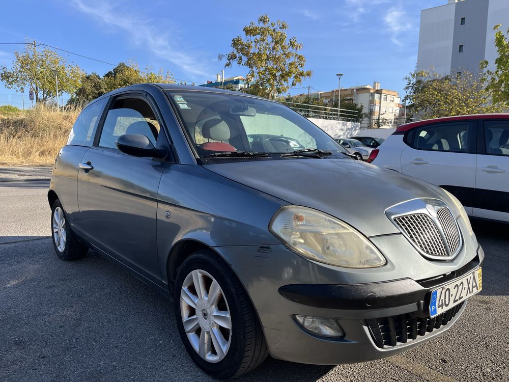 Lancia ypsilon 1.2 gasolina 2004